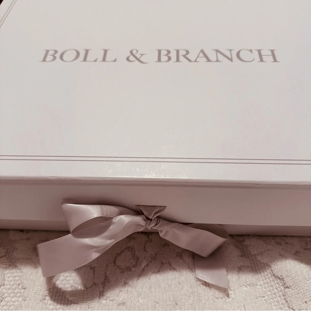Boll & Branch | Sheet Set | Signature Hemmed Sheet Set in Twin Size